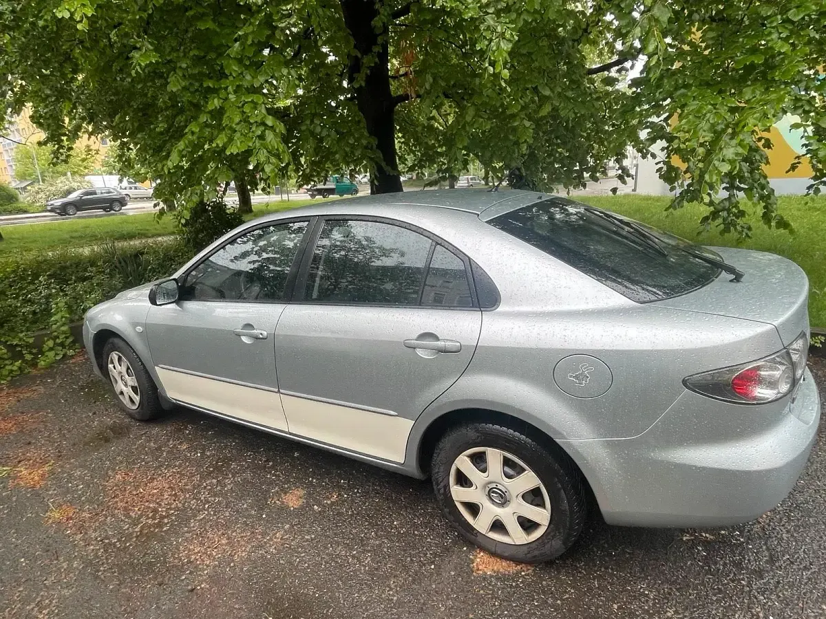 Używany Mazda 6 120 KM (88 kW) 2006 Srebrny Sedan/Limuzyna