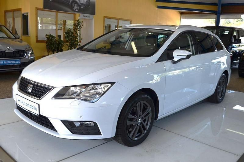 Weiß Gebraucht 2018 Seat Leon ST Style Kombi | 13.880 € (Fairer Preis) - Bild 1/4