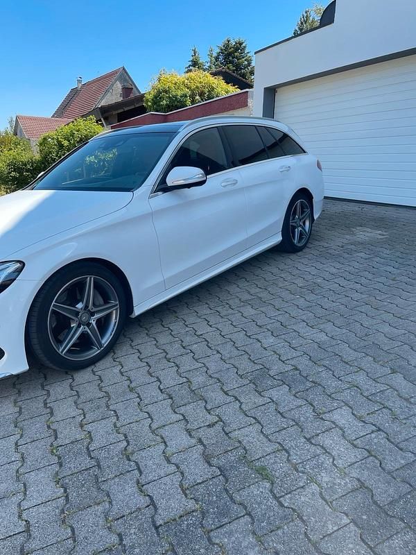 Gebraucht Mercedes C300 AMG 203 PS (149 kW) 2015 Weiß Kombi