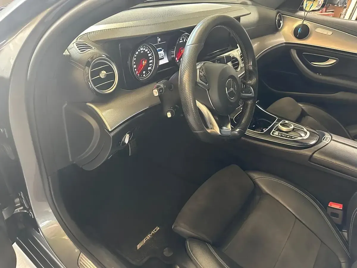 Gebraucht Mercedes E200 184 PS (135 kW) 2018 Grau Limousine