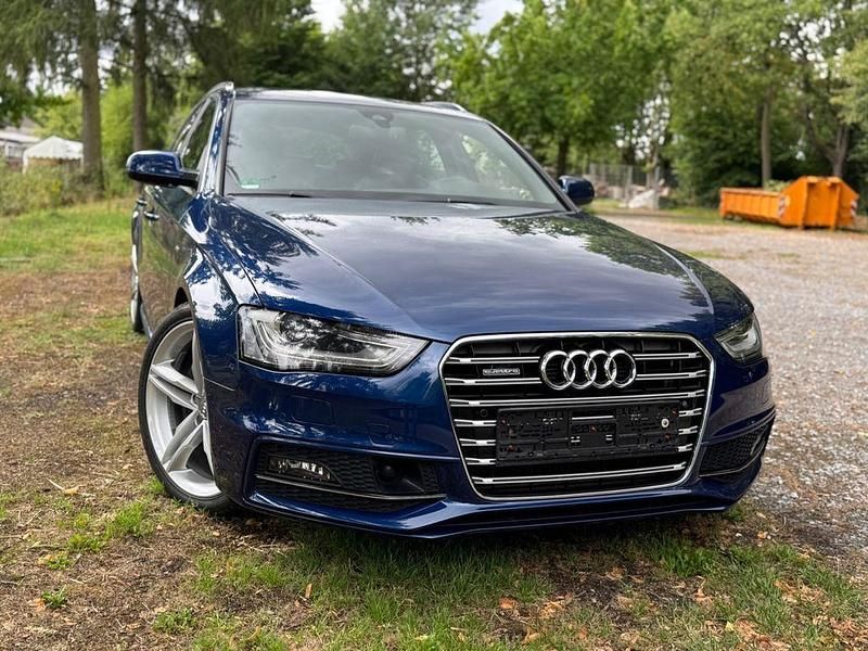 Blau Gebraucht 2015 Audi A4 S-Line Kombi | 14.500 € (Guter Preis) - Bild 1/4