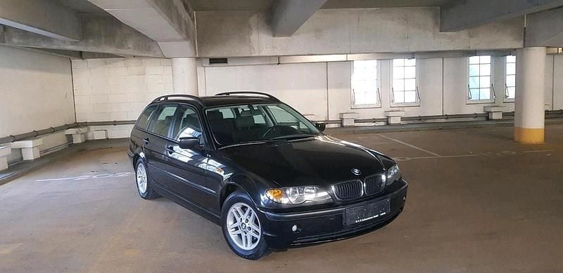 Gebraucht BMW 318 143 PS (105 kW) 2004 Schwarz Kombi