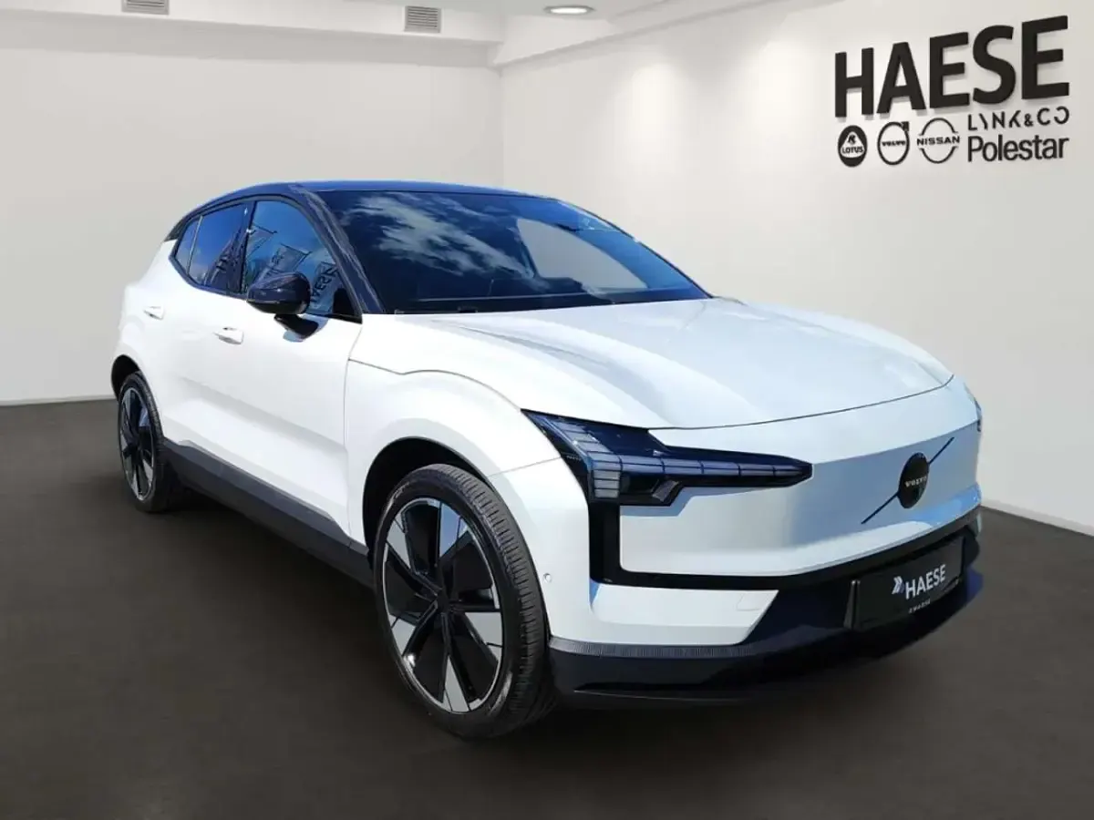 Gebraucht Volvo EX30 Performance 314 kW (428 PS) 2024 Crystal white SUV