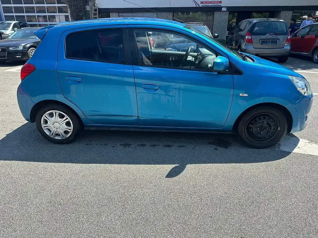 Gebraucht Mitsubishi Space Star 80 PS (58 kW) 2013 Blau Van / Kleinbus