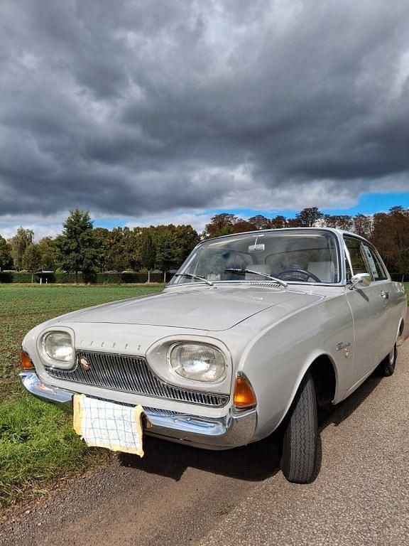 Grau Gebraucht 1962 Ford Taunus Limousine | 16.000 € - Bild 1/4