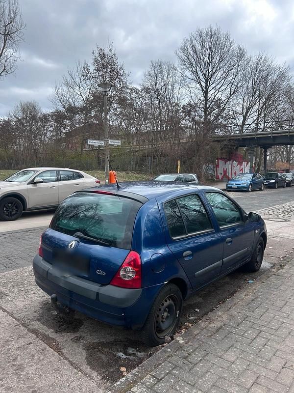 Gebraucht Renault Clio II 60 PS (44 kW) 2003 Blau Kleinwagen