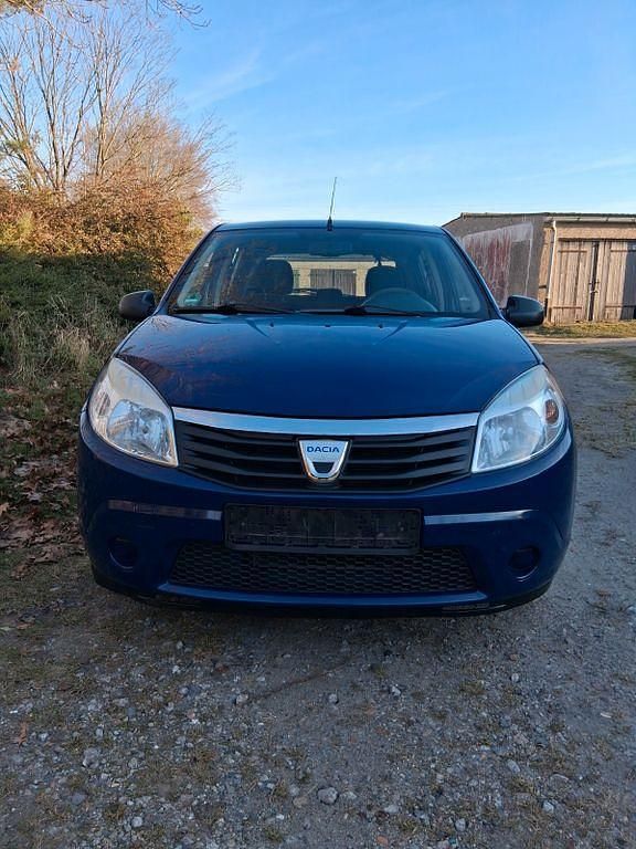 Blau Gebraucht 2009 Dacia Sandero Ambiance Limousine | 4.450 € - Bild 1/4