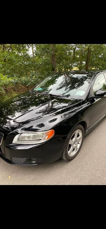 Gebraucht Volvo V70 136 PS (100 kW) 2009 Schwarz Kombi