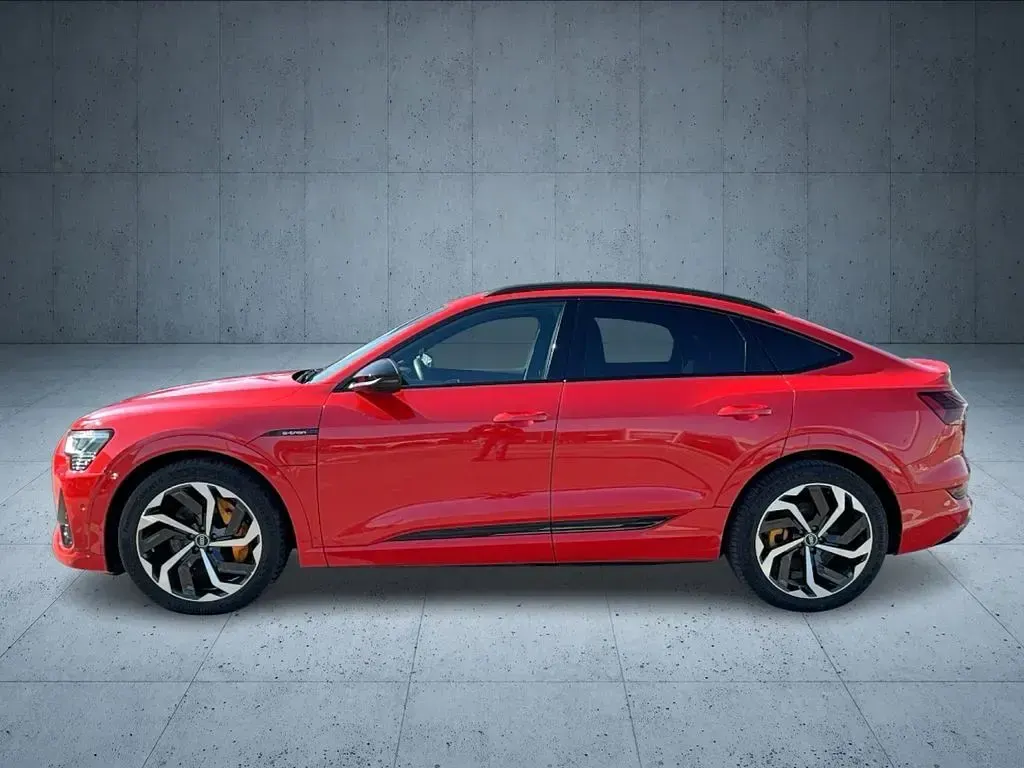 Gebraucht Audi e-tron Sportback S-Line 300 kW (408 PS) 2021 Catalunyarot metallic SUV