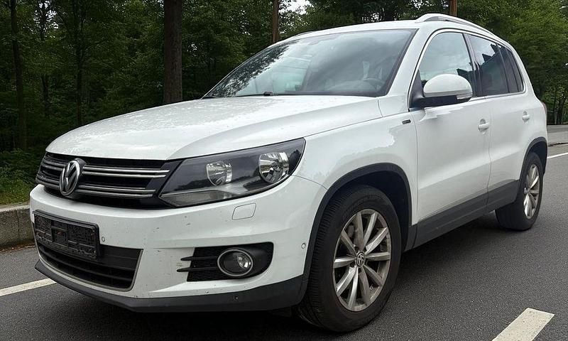 Weiß Gebraucht 2015 VW Tiguan LOUNGE SUV | 8.490 € (Superpreis) - Bild 1/4
