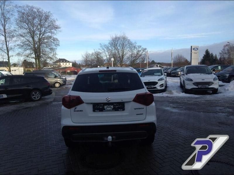 Gebraucht Suzuki Vitara Comfort 140 PS (102 kW) 2019 Weiss SUV