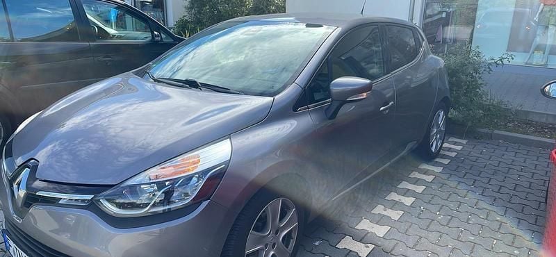 Grau Gebraucht 2014 Renault Clio IV Kleinwagen | 8.100 € (Fairer Preis) - Bild 1/4