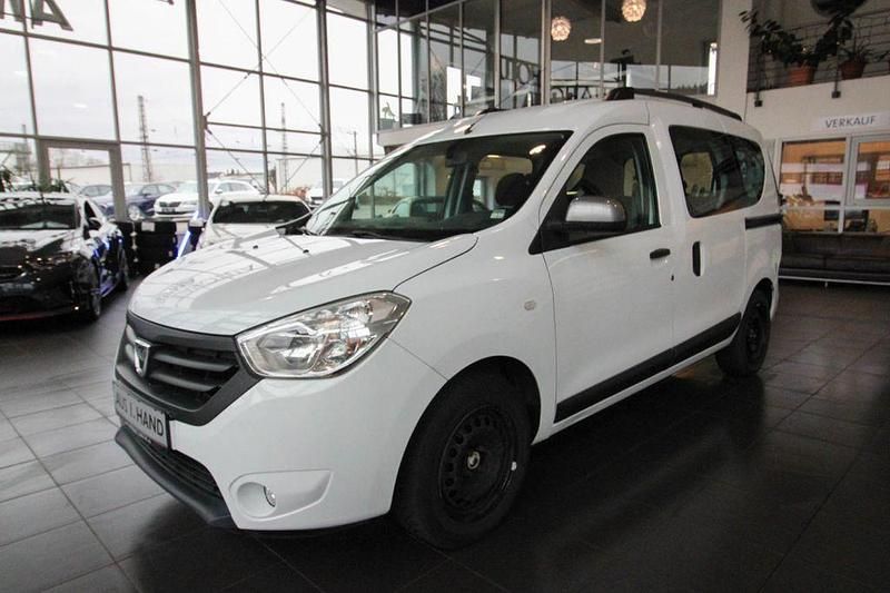 Weiß Gebraucht 2015 Dacia Dokker Celebration Van / Kleinbus | 8.200 € (Fairer Preis) - Bild 1/4
