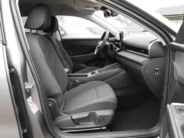 Neu VW T-Roc Life 116 PS (85 kW) 2026 Wolf grey metallic SUV