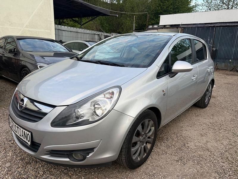 Używany Opel Corsa Edition 101 KM (74 kW) 2010 Srebrny Hatchback