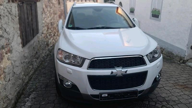 Gebraucht Chevrolet Captiva 183 PS (134 kW) 2012 Weiß SUV