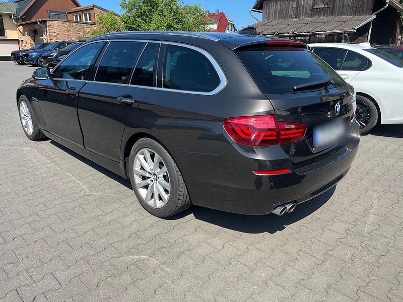 Gebraucht BMW 520 Luxury Line 190 PS (139 kW) 2015 Braun Kombi
