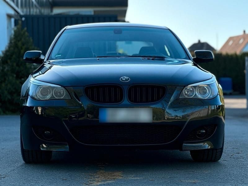 Second-hand BMW 525 177 CP (130 kW) 2004 Negru Berlinǎ