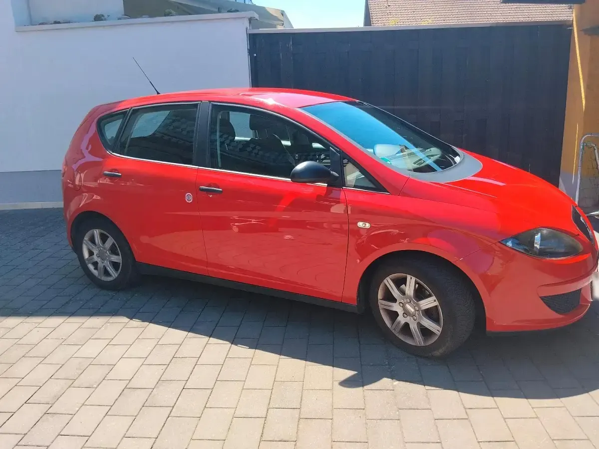 Gebraucht Seat Altea 102 PS (75 kW) 2006 Rot Van / Kleinbus