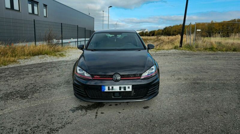 Schwarz Gebraucht 2014 VW Golf VII GTI Limousine | 17.990 € (Etwas zu teuer) - Bild 1/4