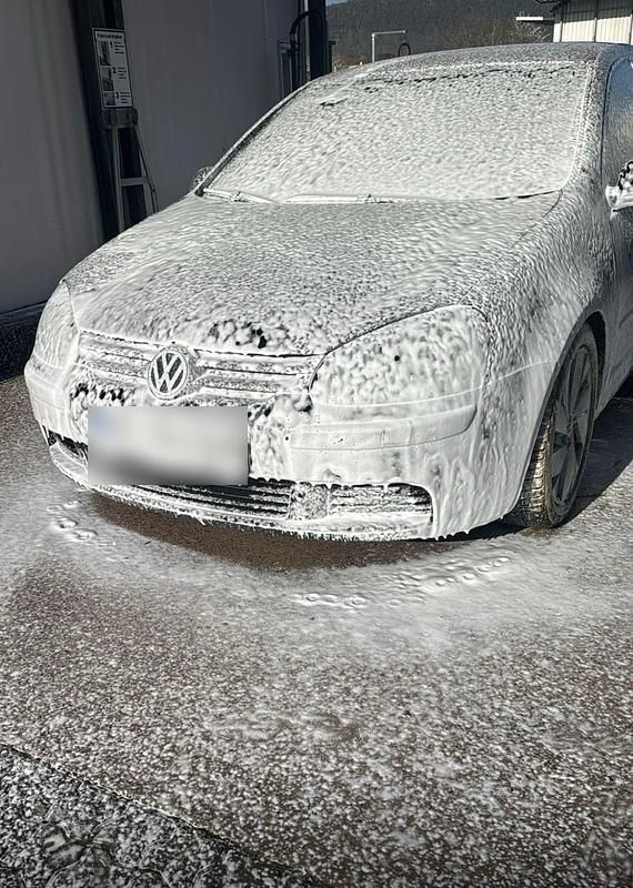 Gebraucht VW Golf V 80 PS (58 kW) 2005 Schwarz Kleinwagen