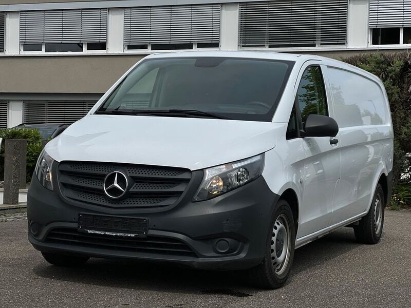 Weiß Gebraucht 2018 Mercedes Vito Van / Kleinbus | 16.500 € (Superpreis) - Bild 1/4