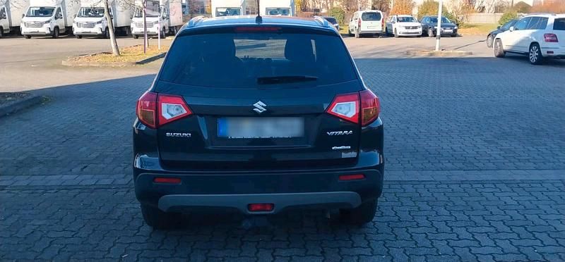 Gebraucht Suzuki Vitara 120 PS (88 kW) 2016 Schwarz SUV