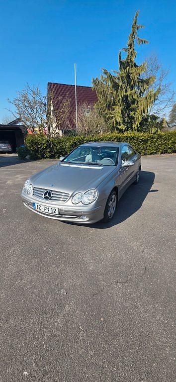 Gebraucht Mercedes CLK240 Elegance 170 PS (125 kW) 2004 Grau