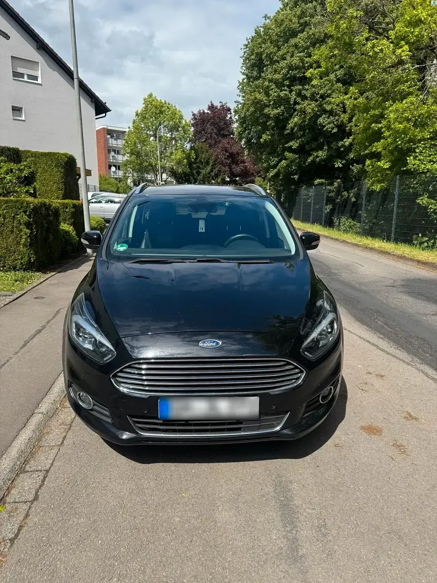 Gebraucht Ford S-MAX Titanium 150 PS (110 kW) 2016 Schwarz Van / Kleinbus