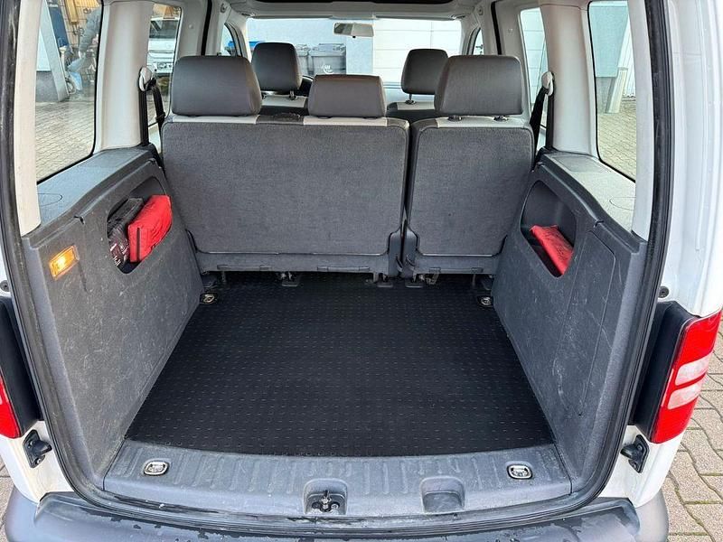 Second-hand VW Caddy Trendline 75 CP (55 kW) 2013 Alb Monovolum