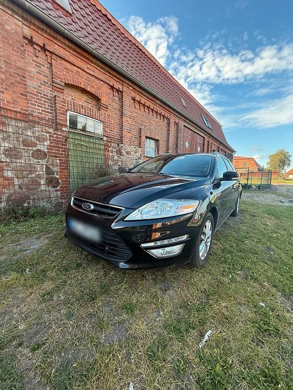 Schwarz Gebraucht 2012 Ford Mondeo Kombi | 5.000 € (Fairer Preis) - Bild 1/4