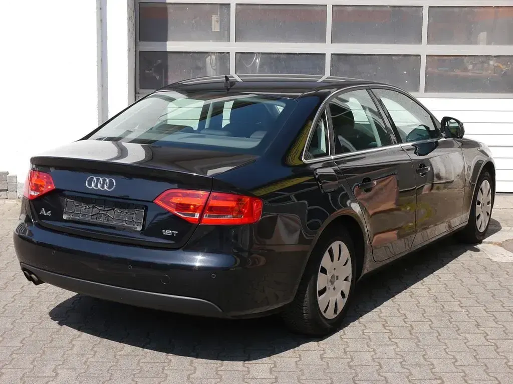 Gebraucht Audi A4 Ambition 160 PS (117 kW) 2009 Schwarz Limousine