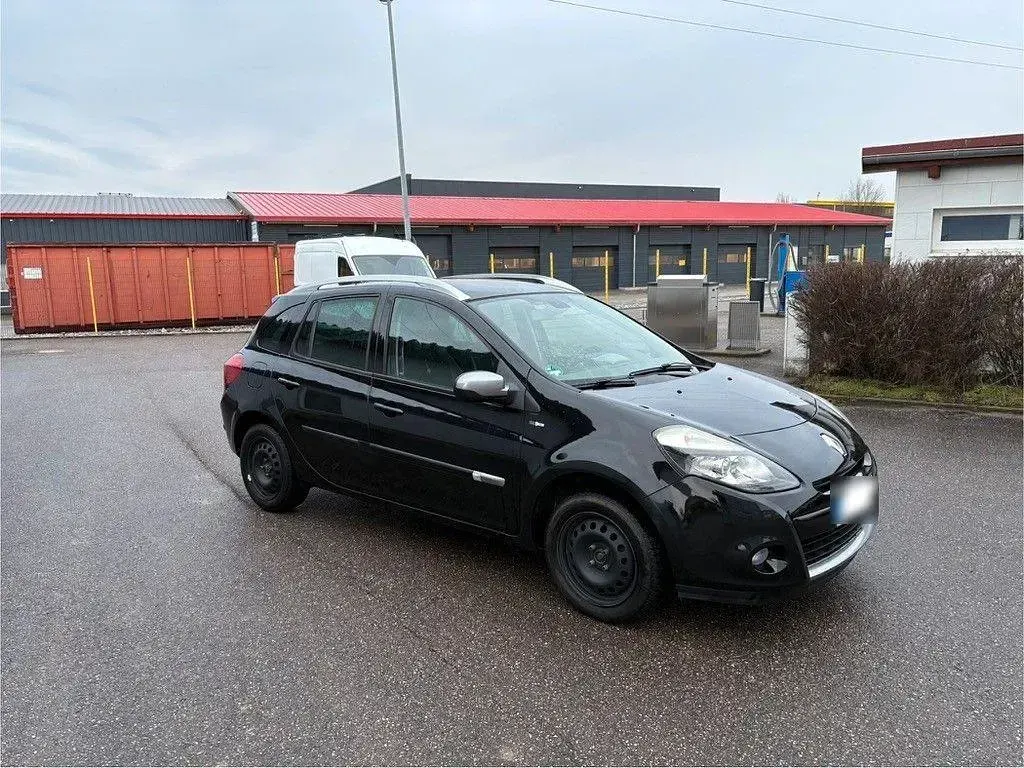 Gebraucht Renault Clio GrandTour Night&Day 106 PS (77 kW) 2012 Schwarz Kombi