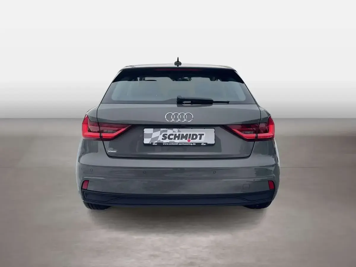 Neu Audi A1 Sportback Basis 95 PS (69 kW) 2026 Chronosgrau metallic Kleinwagen