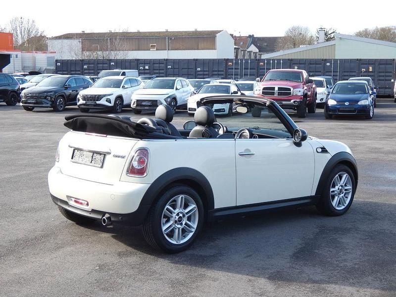 Gebraucht Mini Cooper Cabriolet 122 PS (89 kW) 2011 Weiß Cabrio