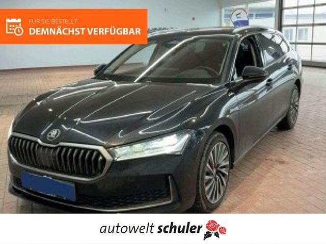 Onyxschwarz metallic Gebraucht 2024 Skoda Superb LAURIN & KLEMENT Kombi | 38.889 € (Fairer Preis) - Bild 1/2