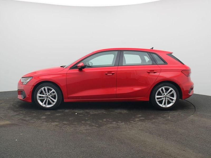 Gebraucht Audi A3 S-Line 150 PS (110 kW) 2023 Tangorot metallic Limousine