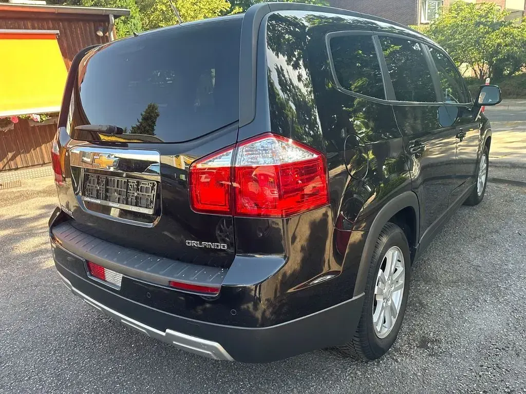 Gebraucht Chevrolet Orlando LT 140 PS (102 kW) 2013 Schwarz Van / Kleinbus