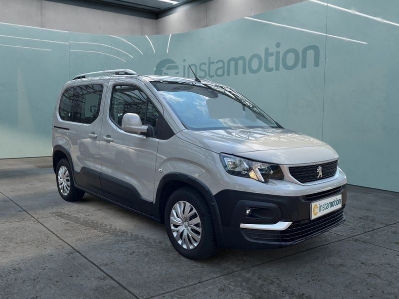 Grau Gebraucht 2020 Peugeot Rifter Active Van / Kleinbus | 19.890 € (Guter Preis) - Bild 1/4