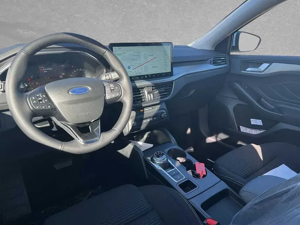 Nowe Ford Focus 116 KM (85 kW) 2026 Biały Sedan/Limuzyna