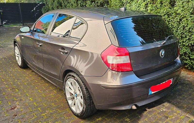 Gebraucht BMW 118 122 PS (89 kW) 2005 Braun Kleinwagen