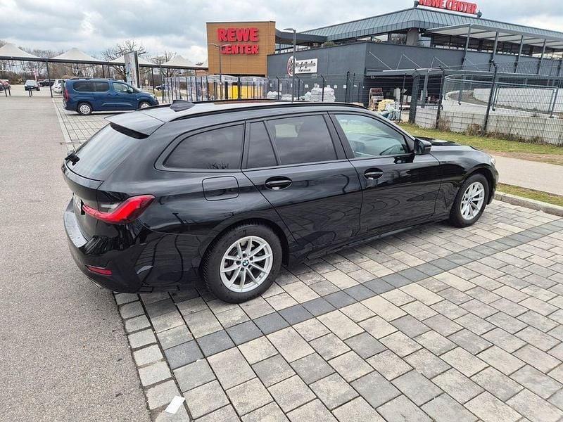 Gebraucht BMW 318 Advantage 150 PS (110 kW) 2021 Schwarz Limousine