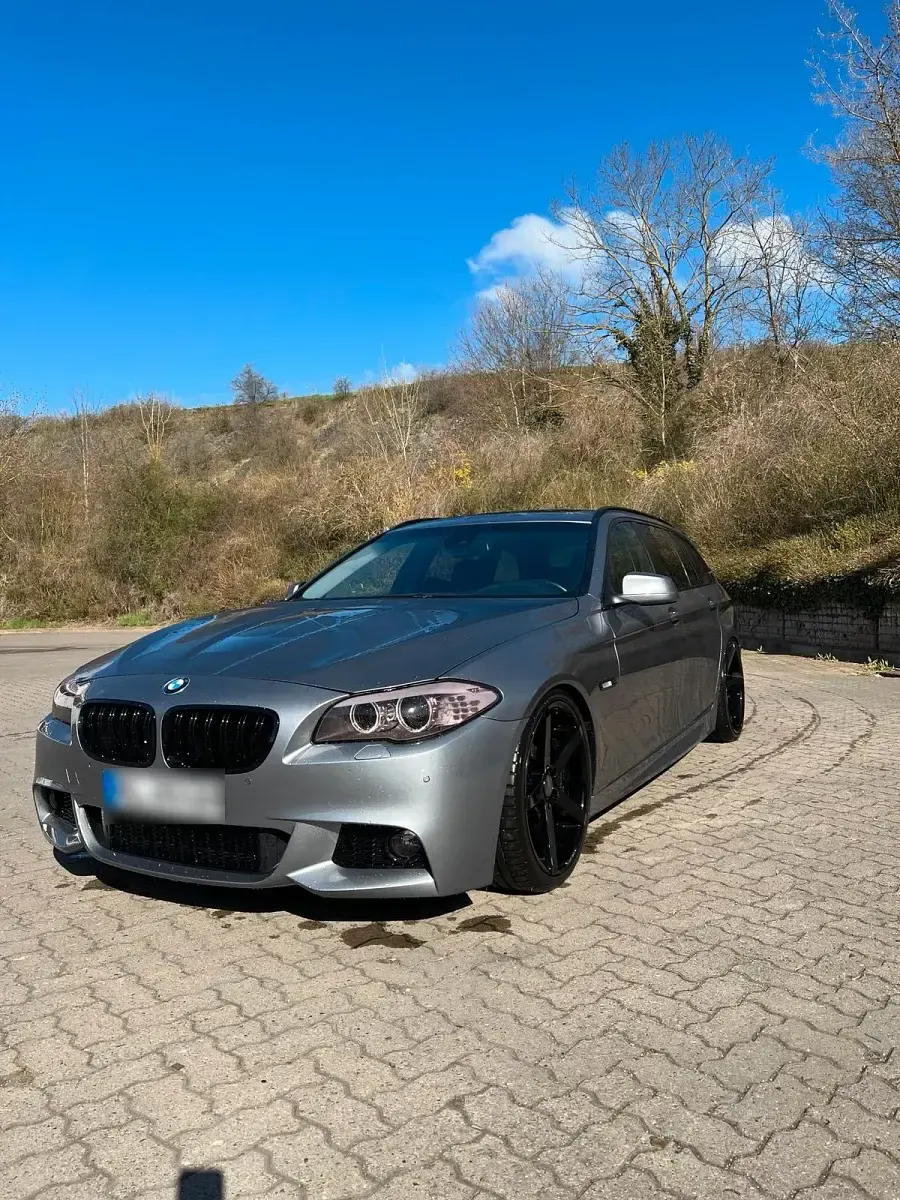 Gebraucht BMW 520 M Sport 184 PS (135 kW) 2012 Grau Kombi