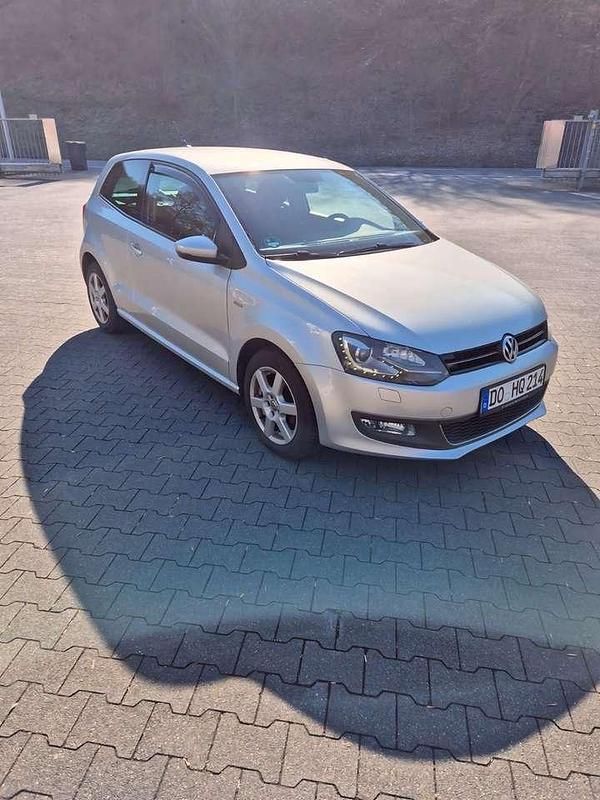 Gebraucht VW Polo Life 90 PS (66 kW) 2014 Grau Kleinwagen