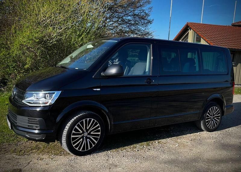 Second-hand VW T6 Trendline 150 CP (110 kW) 2019 Negru Van