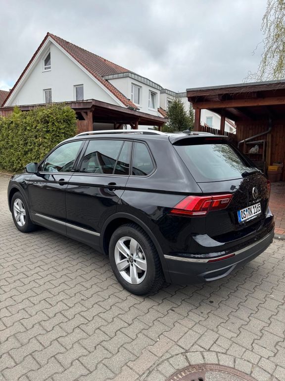 Schwarz Gebraucht 2021 VW Tiguan United SUV | 23.500 € (Guter Preis) - Bild 1/4