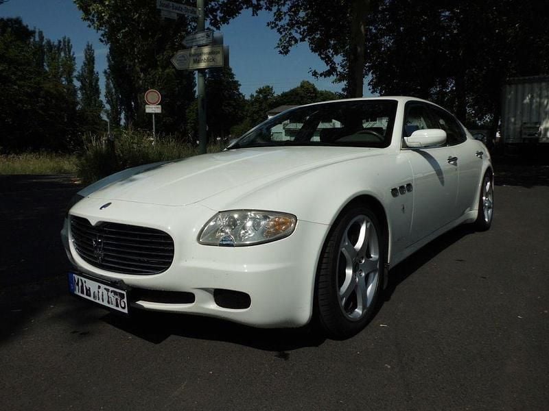 Weiß Gebraucht 2005 Maserati Quattroporte Limousine | 13.900 € - Bild 1/4