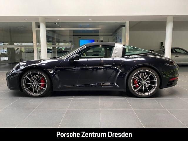Gebraucht Porsche 992 450 PS (330 kW) 2020 Tiefschwarzmetallic (metallic) Coupé