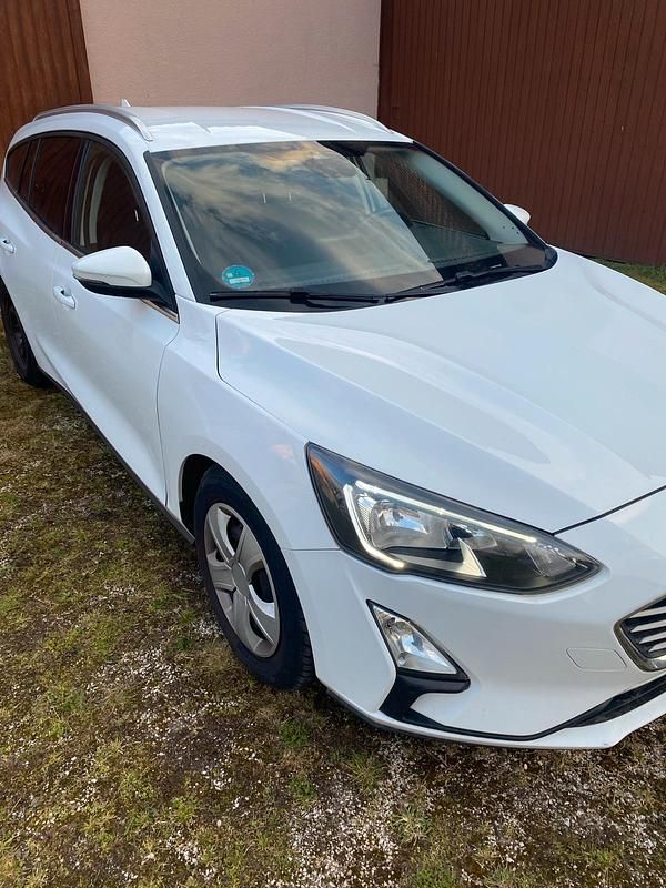 Gebraucht Ford Focus 150 PS (110 kW) 2019 Weiß Kombi