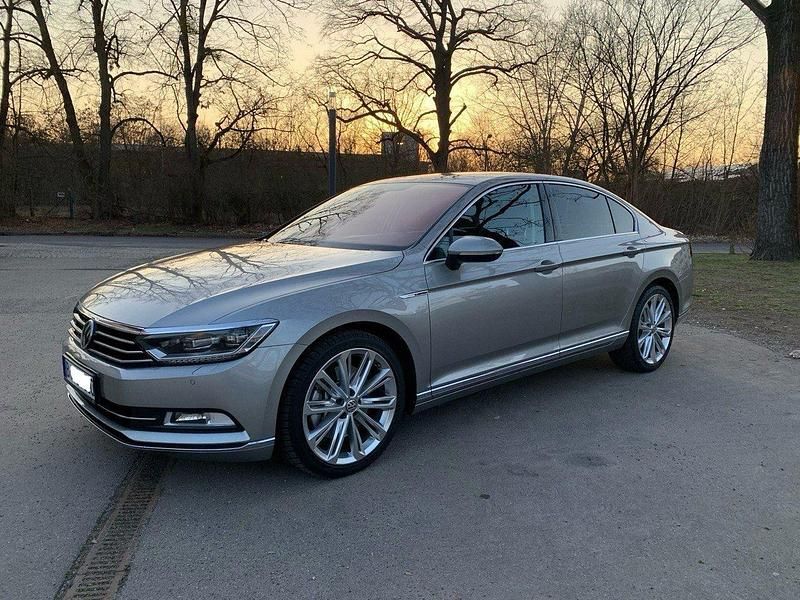 Gebraucht VW Passat Highline 239 PS (175 kW) 2015 Beige Limousine